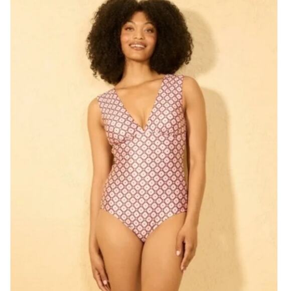 Shade & Shore Other - Shade & Shore NWT Size XS Geo Print Plunge Neck Full Coverage One-Piece Swimsuit